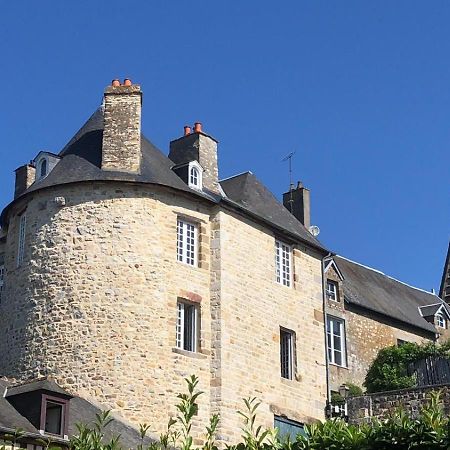 La Maison Sur Les Remparts Domfront  Exterior foto