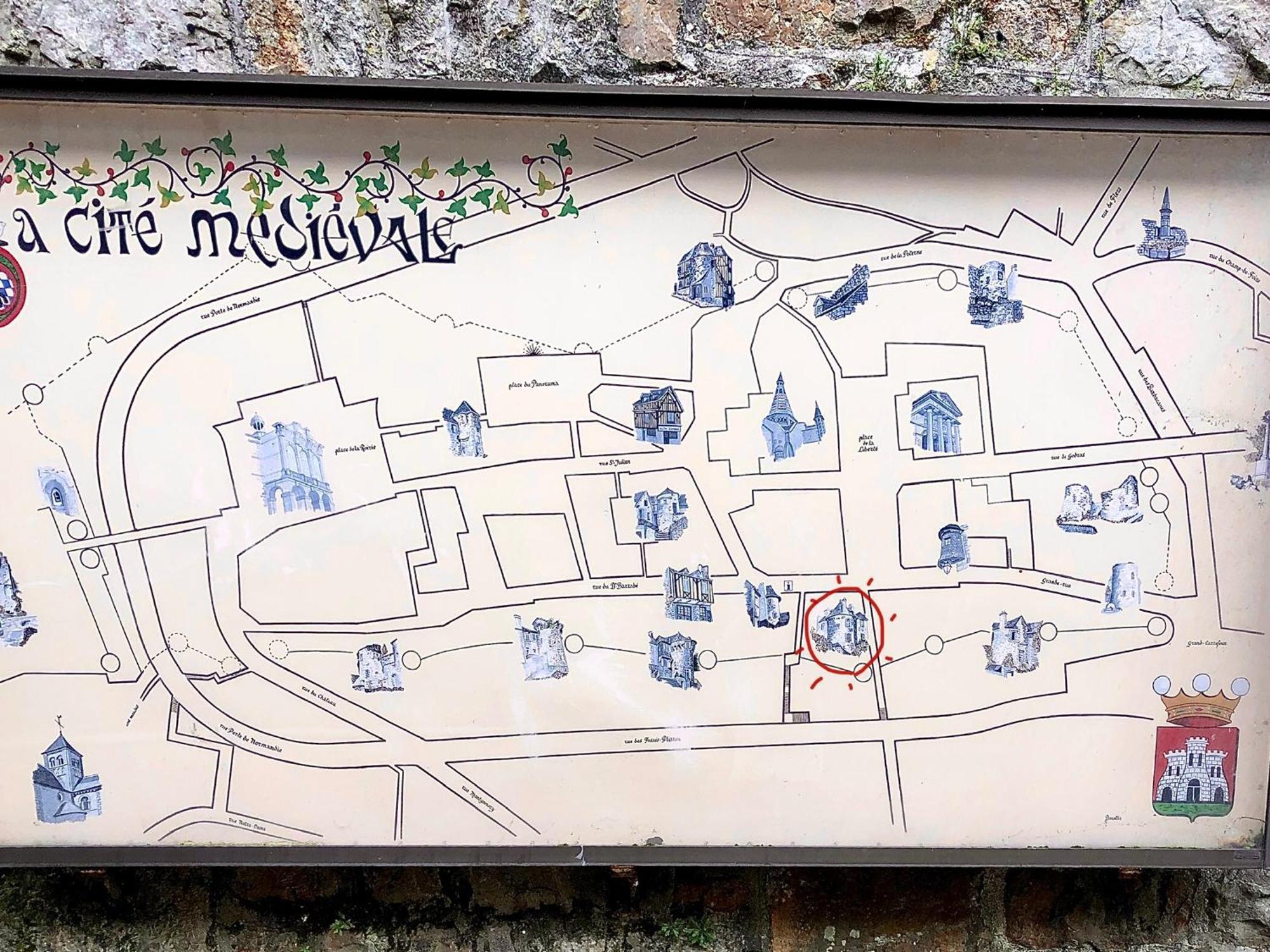 La Maison Sur Les Remparts Domfront  Exterior foto